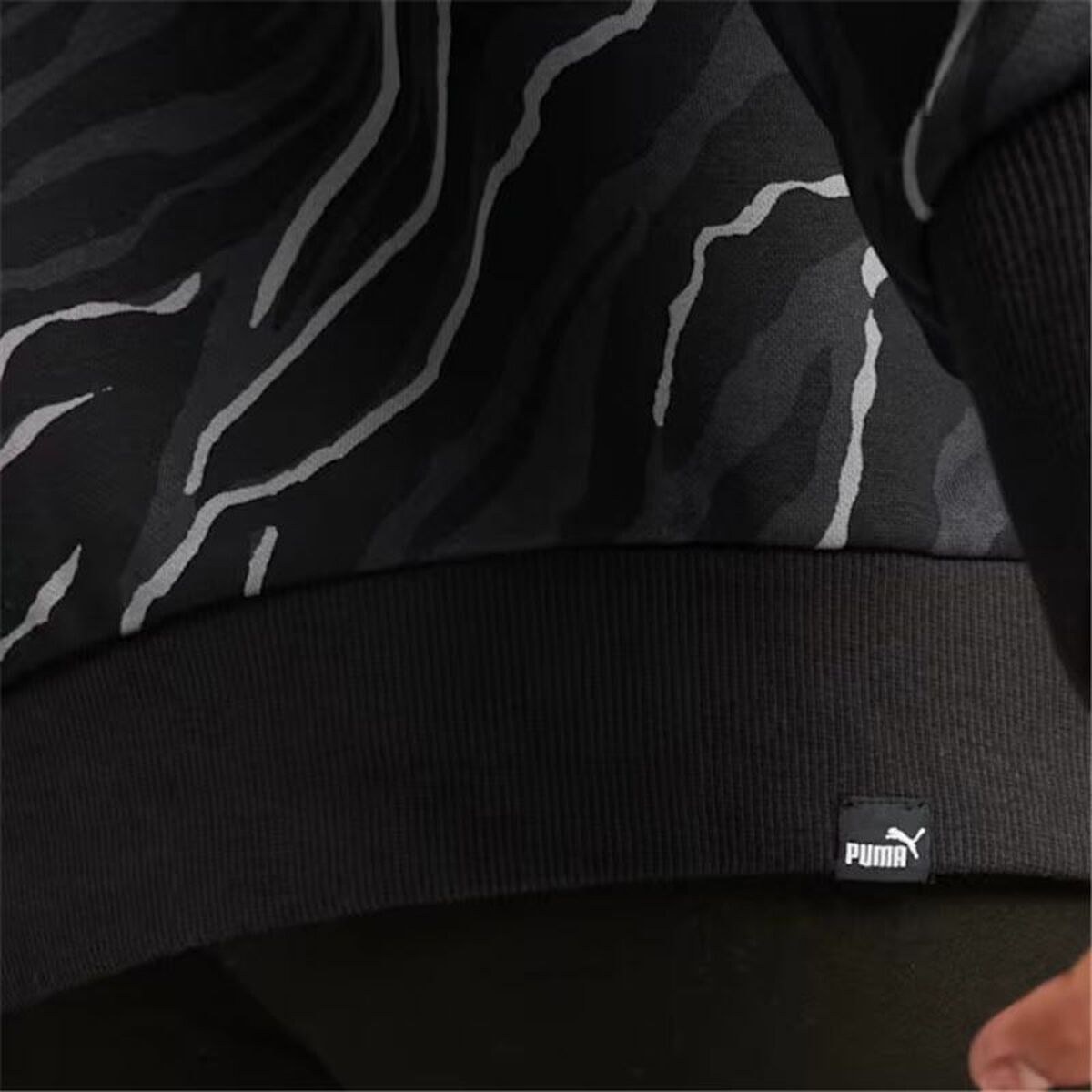 Women’s Sweatshirt without Hood Essentials+ Animal Aop Crew Fl Mujer Black