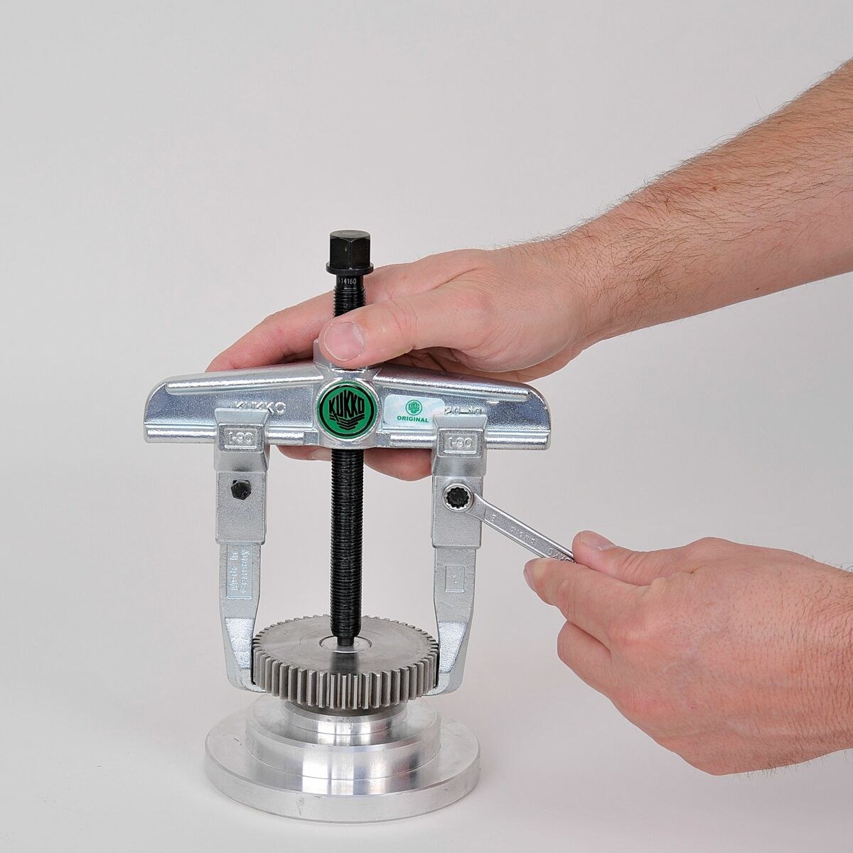 Bearing puller 2 Legs