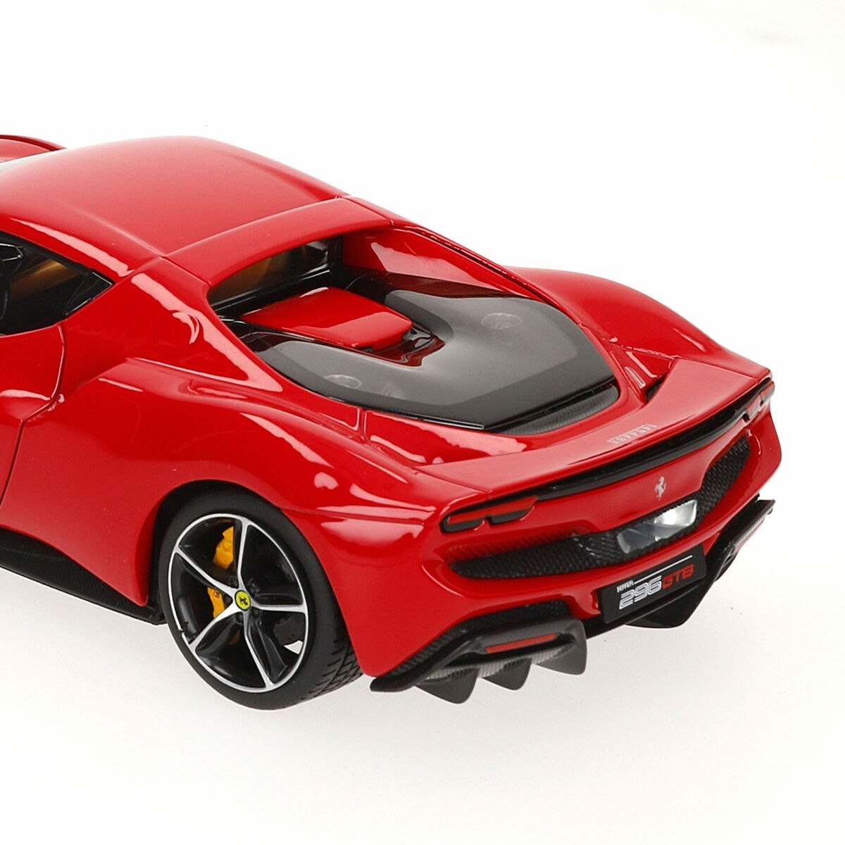 Автомобиль Ferrari 296 GTB 1:18