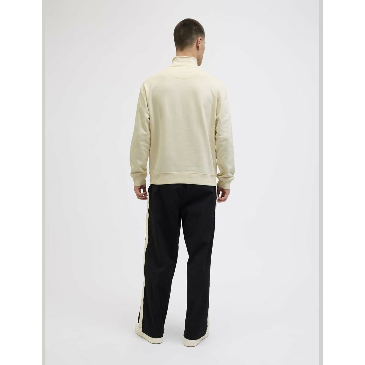 Толстовка без капюшона мужская JORNORREBRO EMB SWEAT HIGH NECK SN 12282899 Бежевый