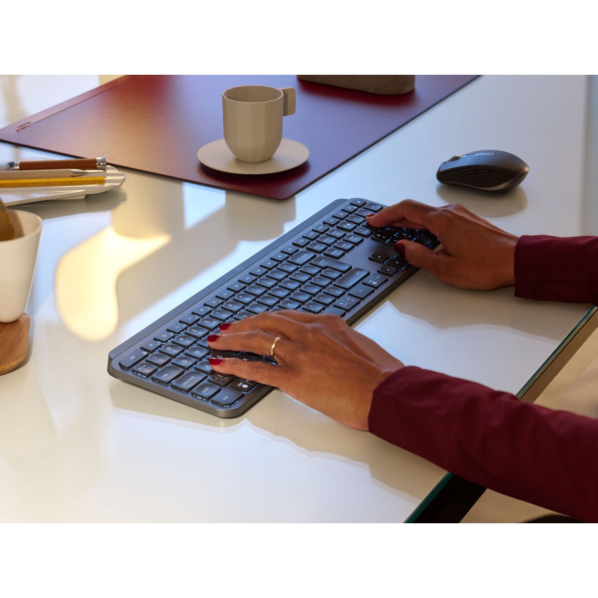 Keyboard MX KEYS Graphite Spanish Qwerty
