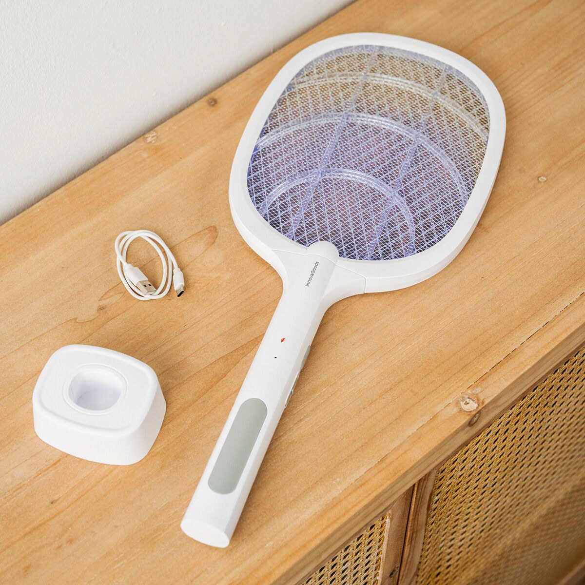 2-in-1 Rechargeable Insect Killing Racket with UV Light Elecfly