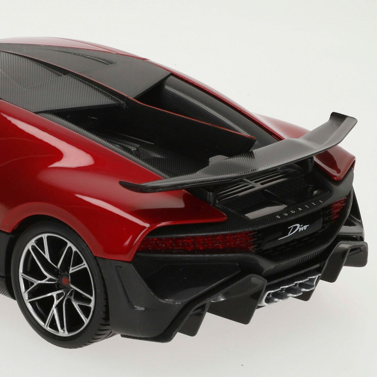 Автомобиль GT Bugatti Divo 1:18