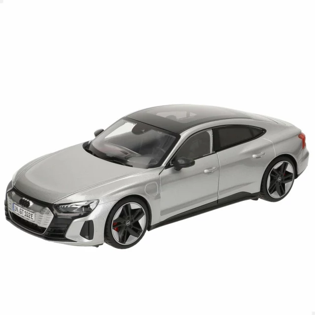 Автомобиль GT-Audi RS E-TRON GT 2022 1:18