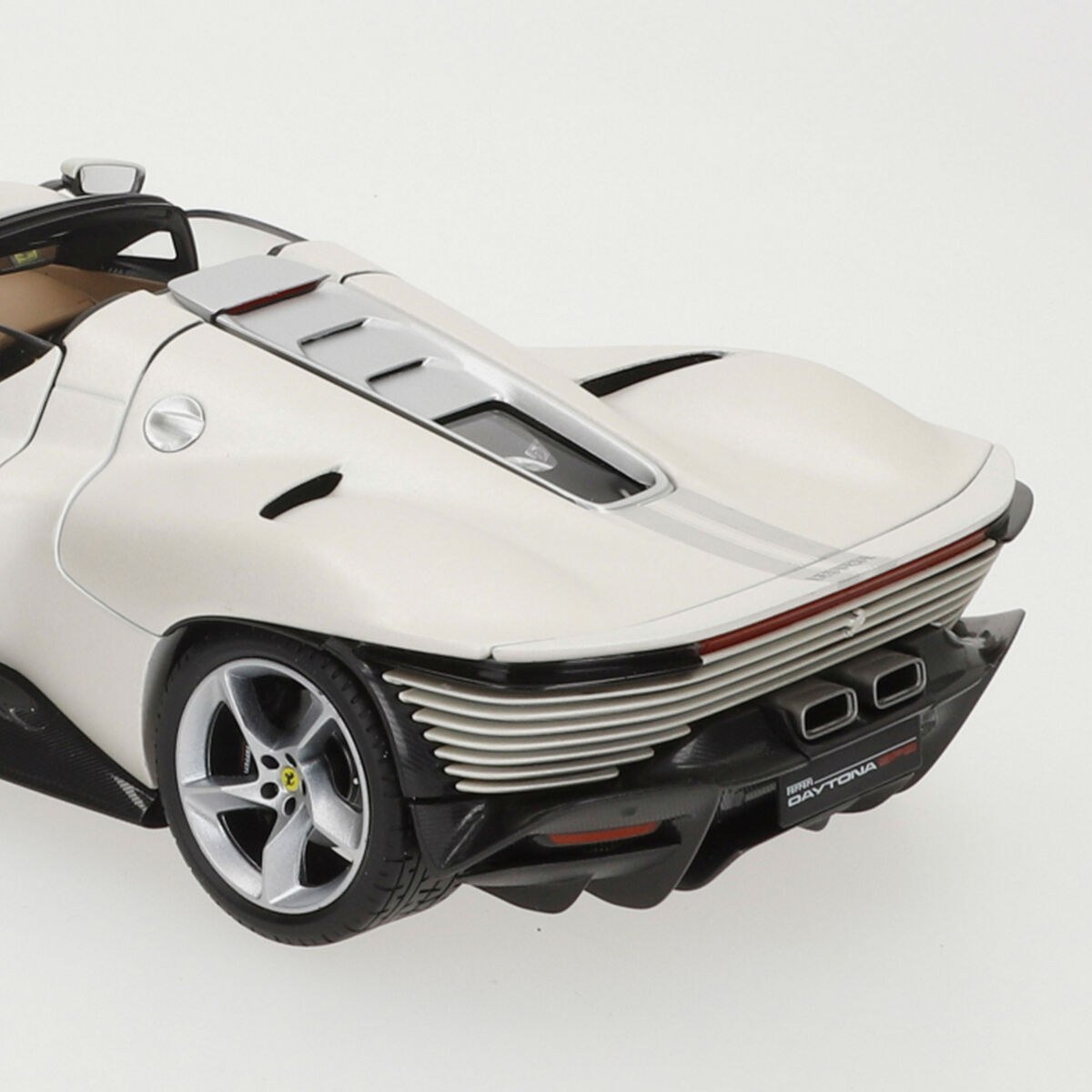 Автомобиль Ferrari Daytona SP 1:18