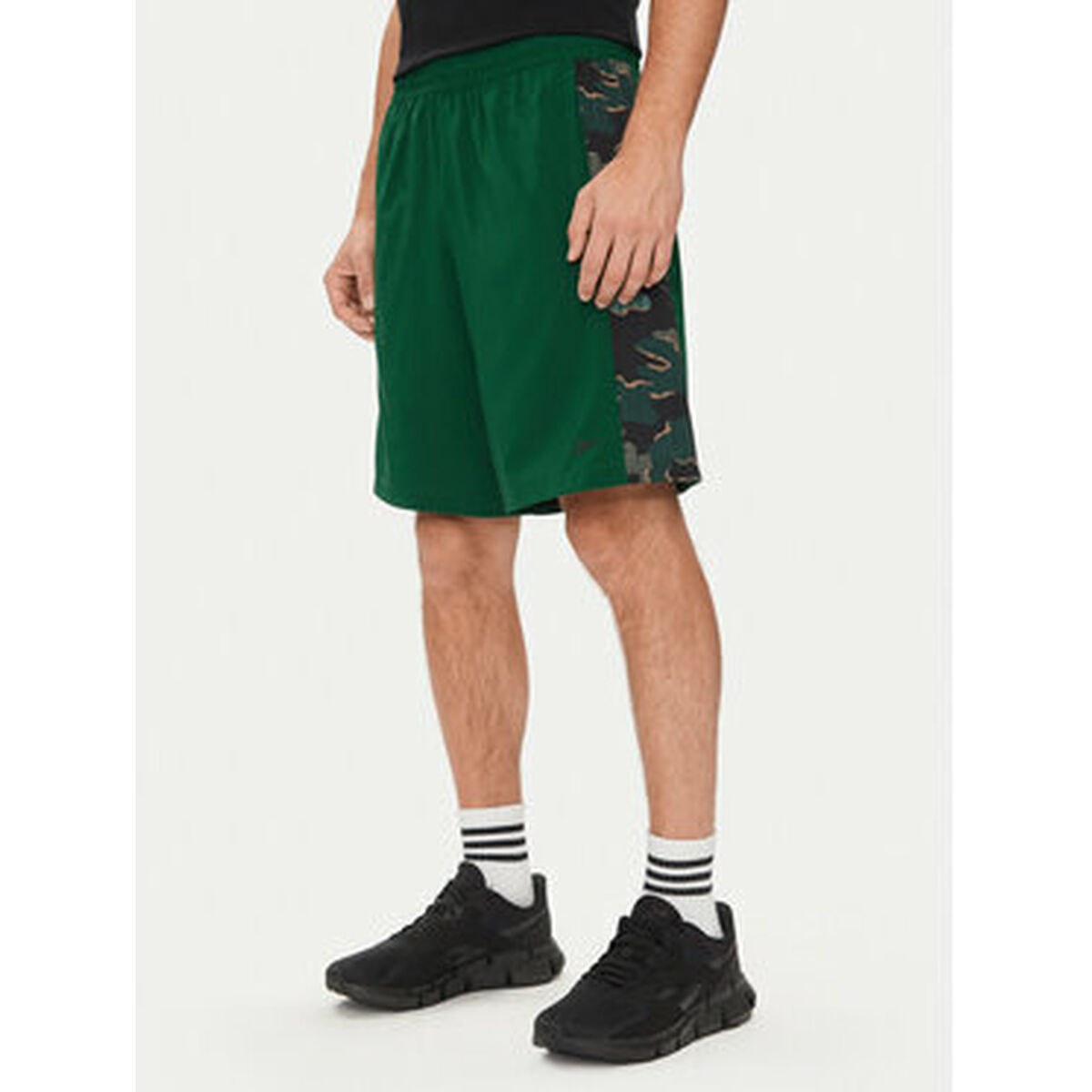 Короткие штаны TRAIN MOTION CAMO SHORT 100075354 Зеленый Камуфляж