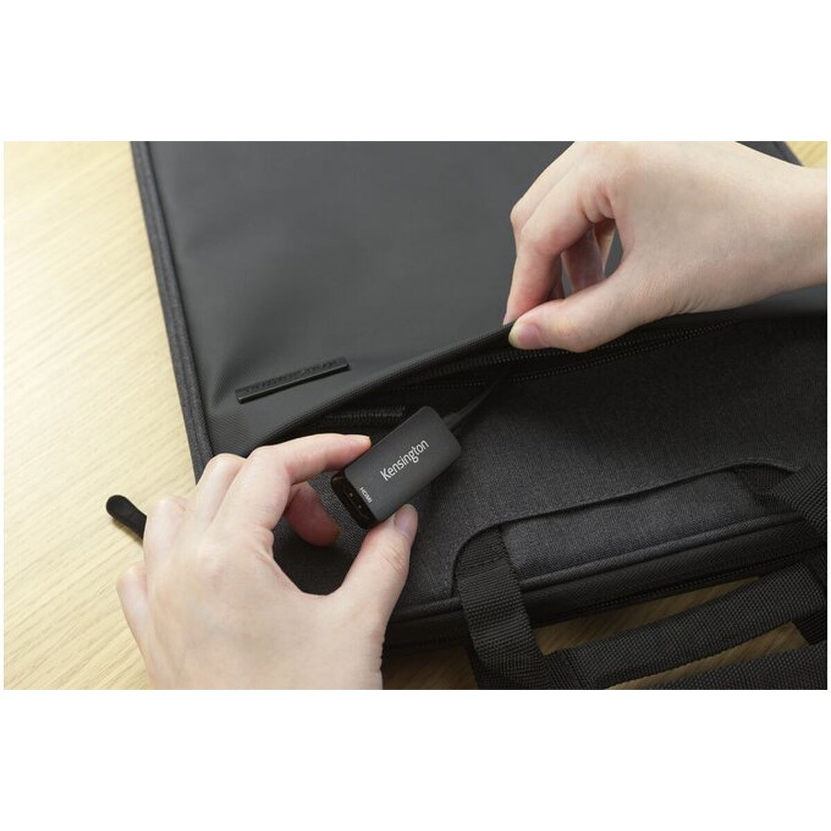 USB Cable Adaptador USB-C 4K/8K HDMI CV4200H Black (1 Unit)