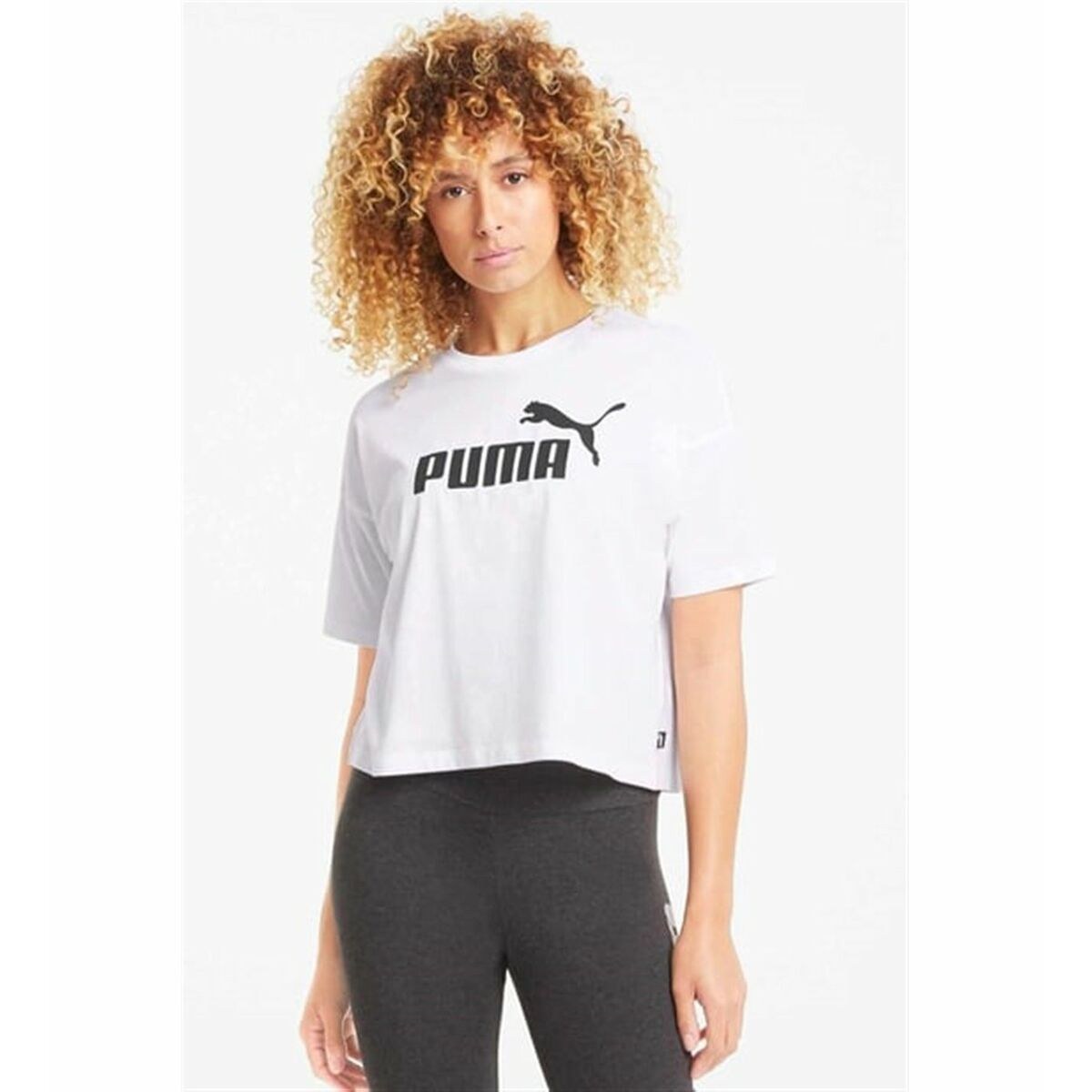 Футболка с коротким рукавом женская ESS Cropped No. 1 Logo Relaxed Tee C/O 684972 02 Белый