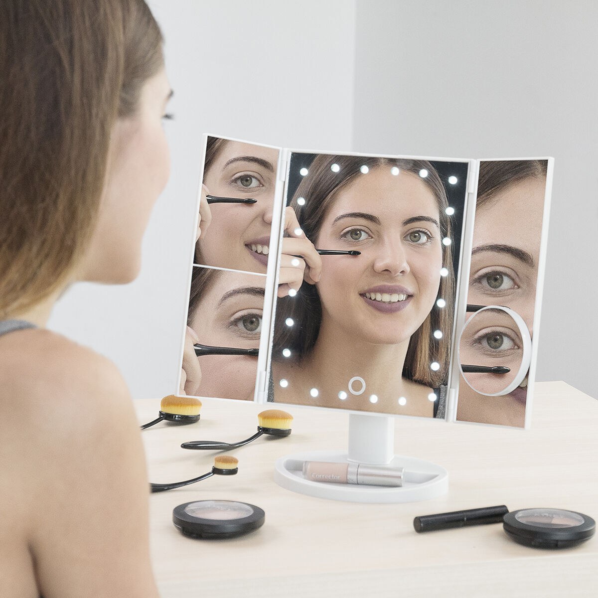 Увеличительное Зеркало cо Светодиодами 4-in-1 Ledflect