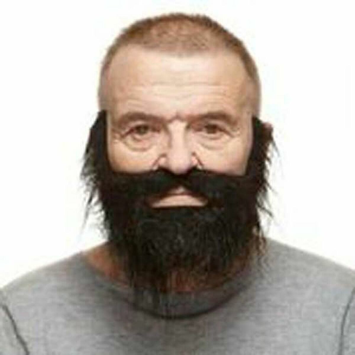 False beard Black