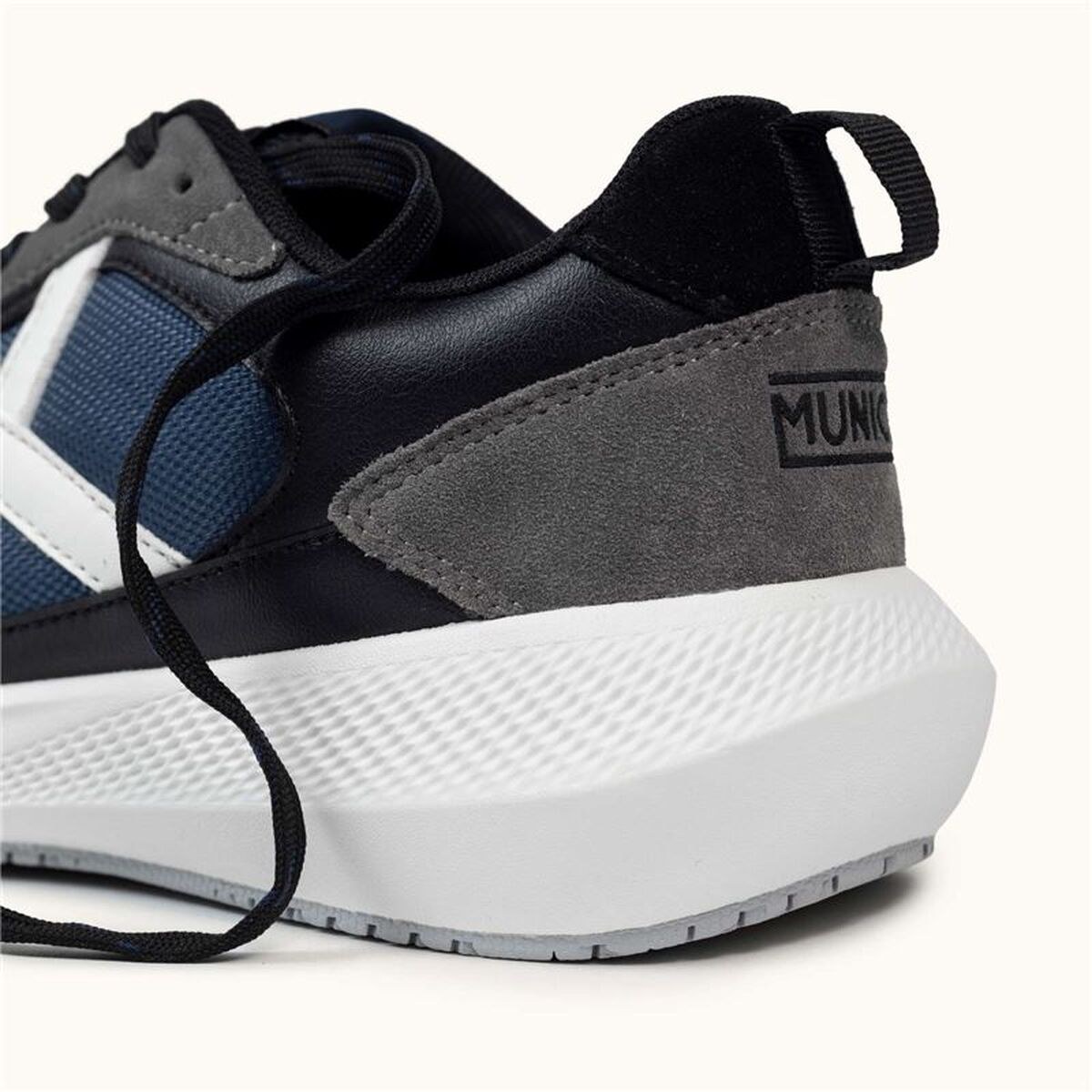 Men’s Casual Trainers Loop 03 Black