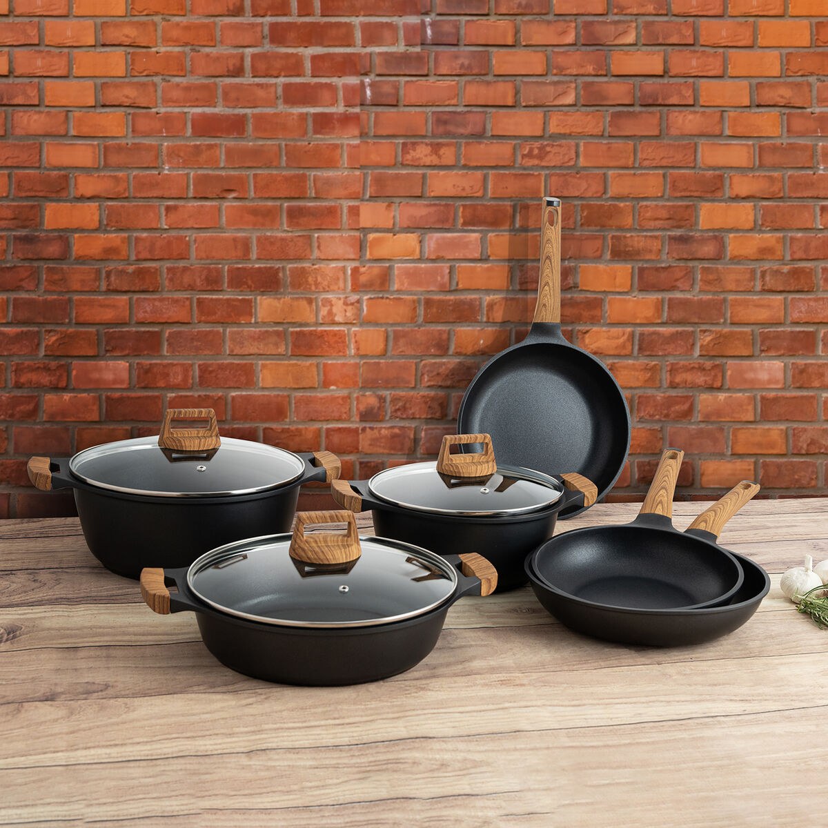 Casserole with lid Karbon Black 32 cm Cast aluminium